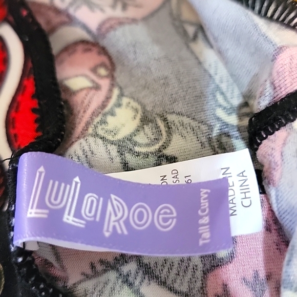 LulaRoe 2 Pair leggings tall and curvy, snowflakes & ornaments. - Picture 10 of 10